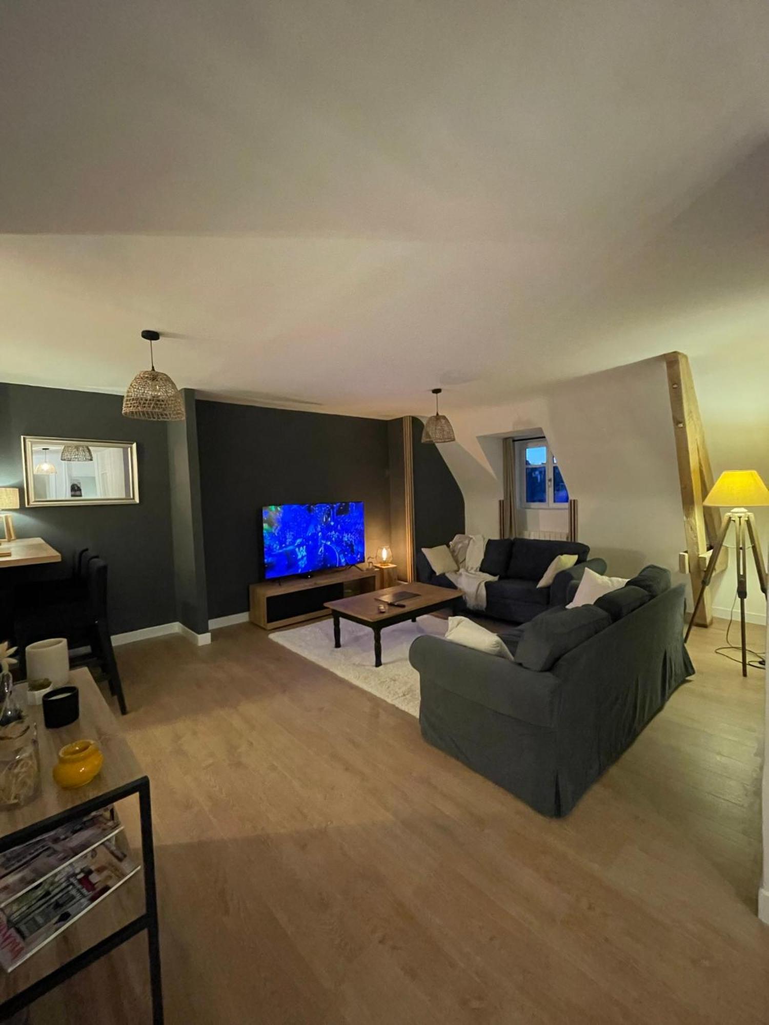 Apartment Le Denis Papin - Hyper Centre - A 5 Minutes Du Chateaux